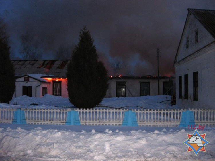 На пожаре в сельской амбулатории в Лунинецком районе погиб 1 человек, 1 – спасен