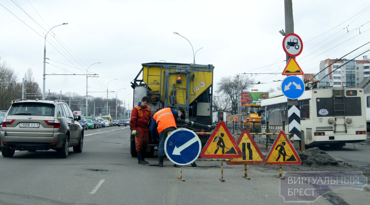 Ямочный ремонт основных дорог в Бресте завершат к 1 мая