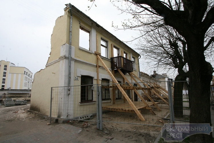 Реконструкцию домов по ул. К.Маркса ведут методом полного сноса