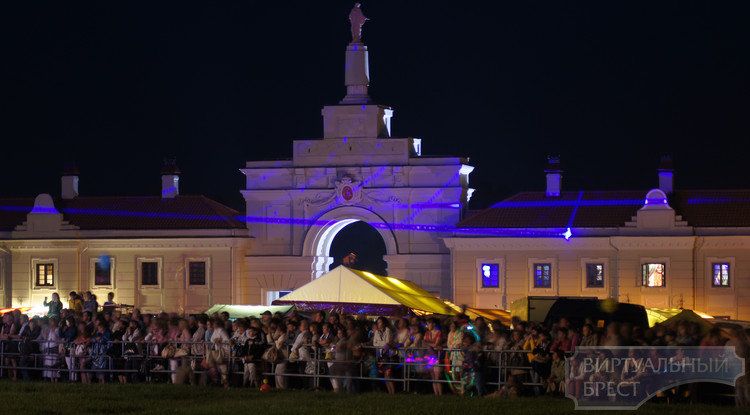 "Ружанская брама" собрала тысячи гостей