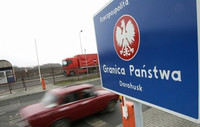 Польские таможенники находят контрабанду в туристических автобусах и газовых баллонах