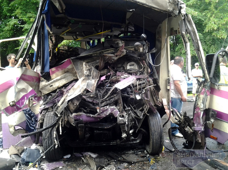 На дороге Доманово-Ковель столкнулись два автобуса: погибли семь человек