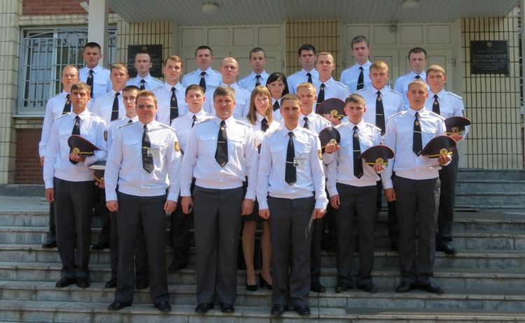 21 выпускник Академии МВД прибыли Брест для дальнейшего прохождения службы