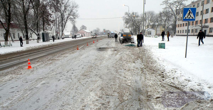 Девочка погибла под колёсами ЗИЛ-а на пешеходном переходе в Ивацевичах