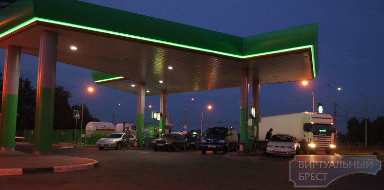 "Белнефтехим" прокомментировал цены на топливо в Беларуси