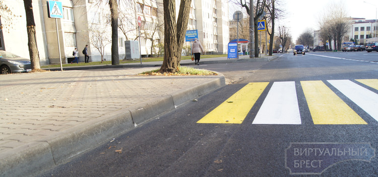 На Пушкинской новые тротуары сделали с нарушениями