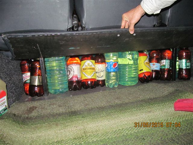 За топливо в пластиковых бутылках могут изъять микроавтобус
