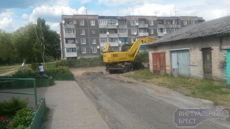 Активисты БСДП добились от властей ремонта дорожного покрытия в г. Микашевичи