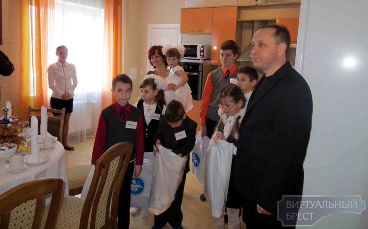 В Брестской области до конца 2015 года будут введены в эксплуатацию 4 детских дома семейного типа