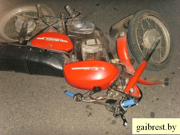 В д. Рубель (Столинский р-н) 16-летний мотоциклист сбил пешехода