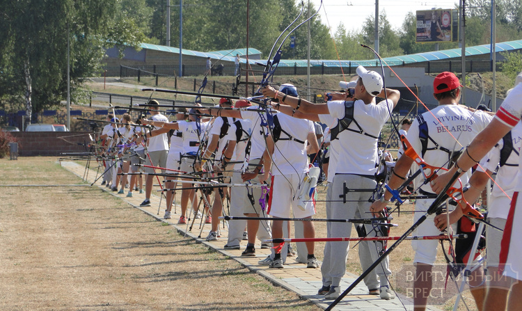 Международный турнир по стрельбе из лука проходит в Бресте