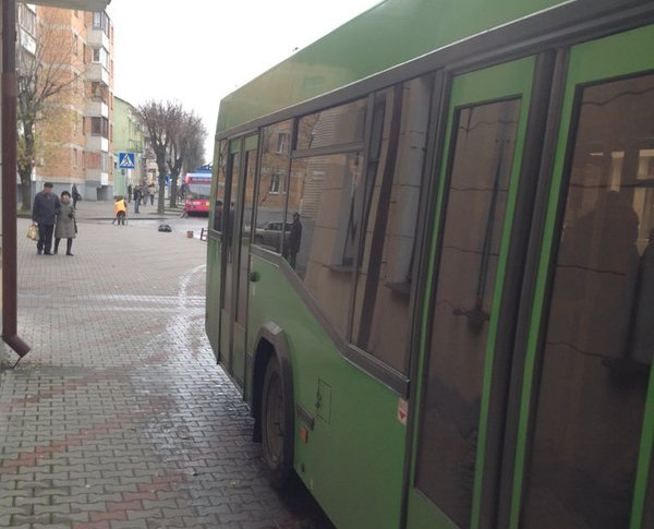 ДТП на Гоголя блокировало движение троллейбусов и транспорта