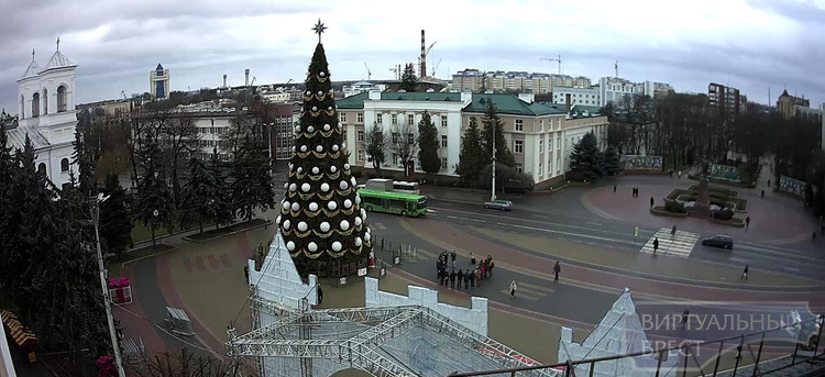 Web-камера новогодней ёлки с площади Ленина в Бресте