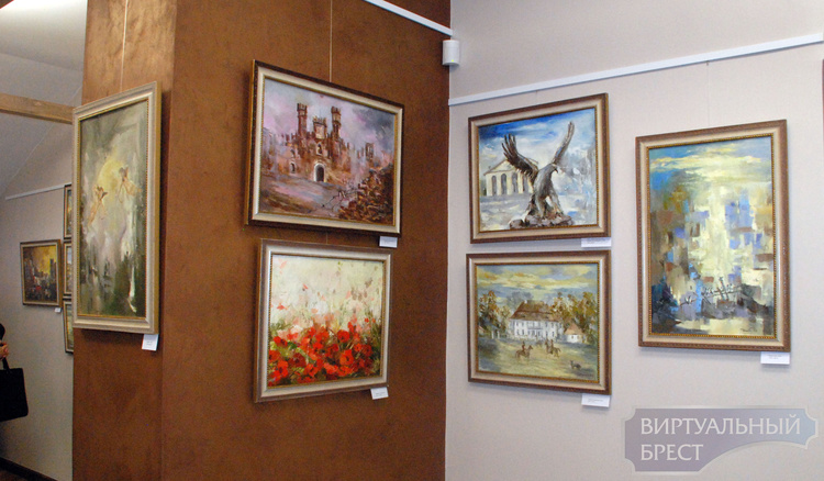 Выставка Тамары Денисовой «Дорога к храму» открылась в Бресте