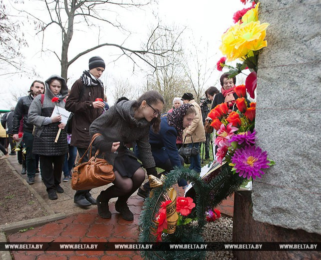 Минутой молчания в Бресте почтили память жертв фашистских концлагерей