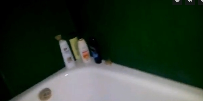Житель Барановичей смывал в ванной наркотики, пока квартиру штурмовал ОМОН