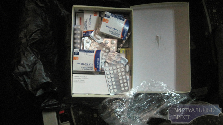390 таблеток запрещённого ко ввозу препарата «Трамадол» нашли в автобусе на ПП "Брест"
