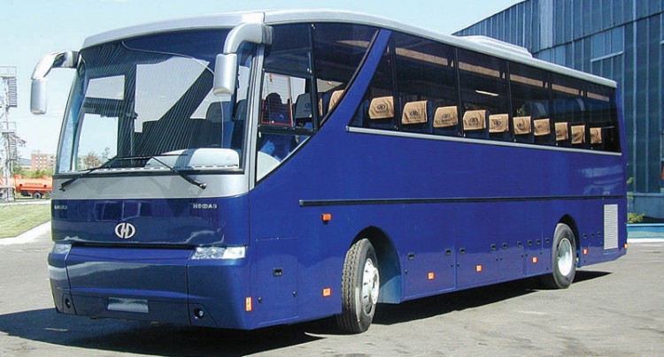 В Беларусь без уплаты таможенных платежей ввезли три туристических автобуса