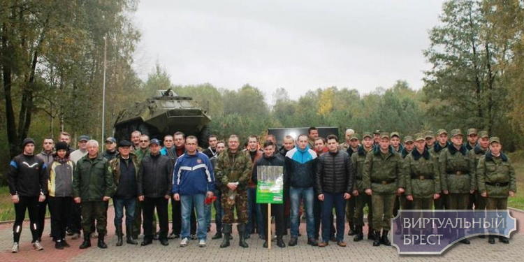 Совет лидеров молодежи Ленинского района принял участие в республиканской акции по уборке леса