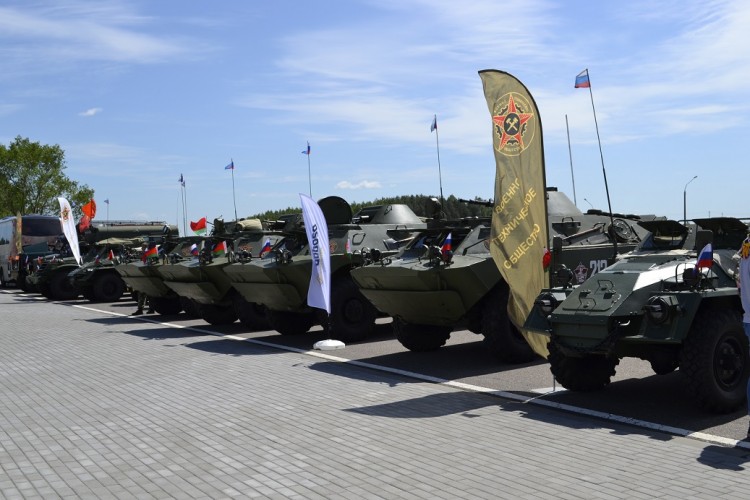 Международный пробег бронетехники из Москвы в Брест состоится летом 2018 года