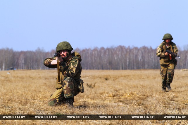 На полигоне Брестский началась активная фаза совместного учения десантников Беларуси и России