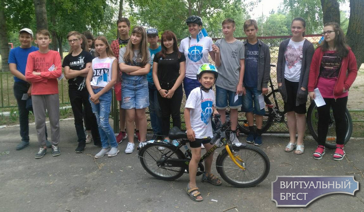 «За вело Брест» проводит работу в детских лагерях со школьниками