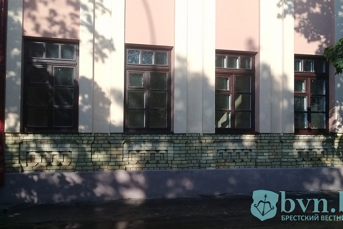 В здании бывшего суда на Будённого восстановили даже исторический цвет стен