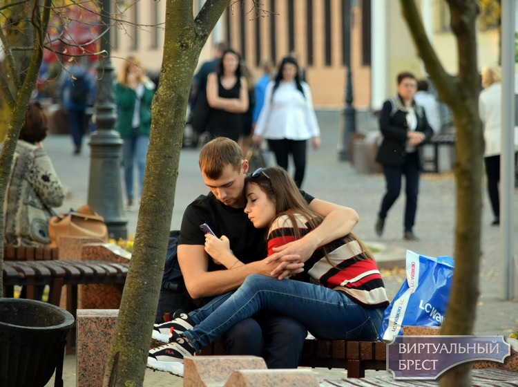 "Любовь есть" опять на улице Советской, а также вспоминаем моменты бабьего лета