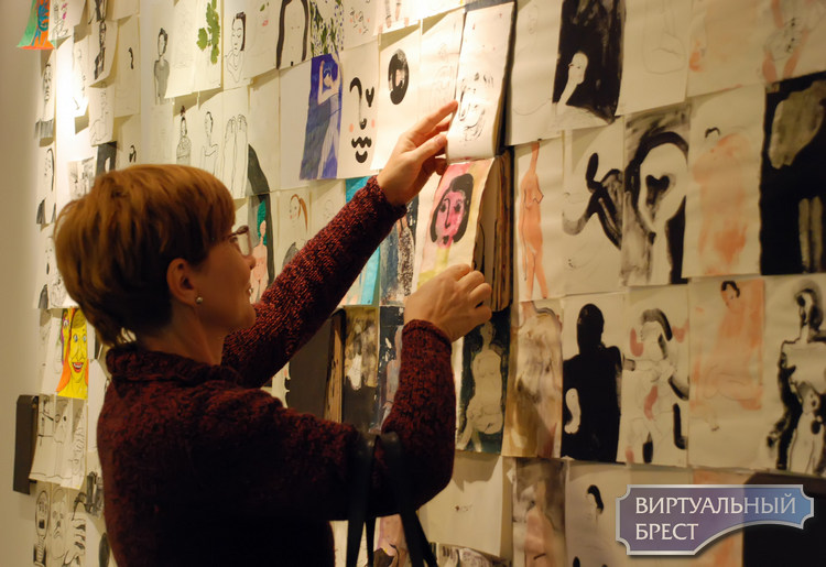 8 ноября в «Пространстве КХ» открылась новая выставка – «365 автопортретов»