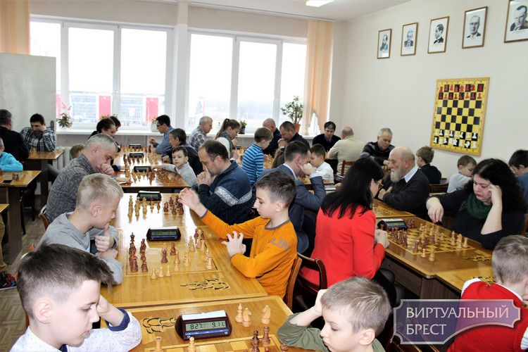 13-й традиционный шахматный турнир «Папа, мама и я – шахматная семья» состоялся в Бресте