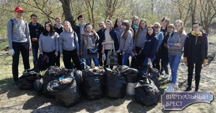 Студенты присоседились к экологической акции «Брест- территория чистоты и здоровья»
