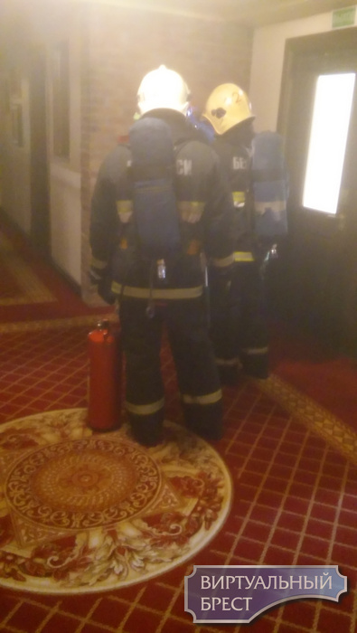 В гостинице "Эрмитаж" в Бресте кто-то учуял запах дыма, и вот что было дальше...