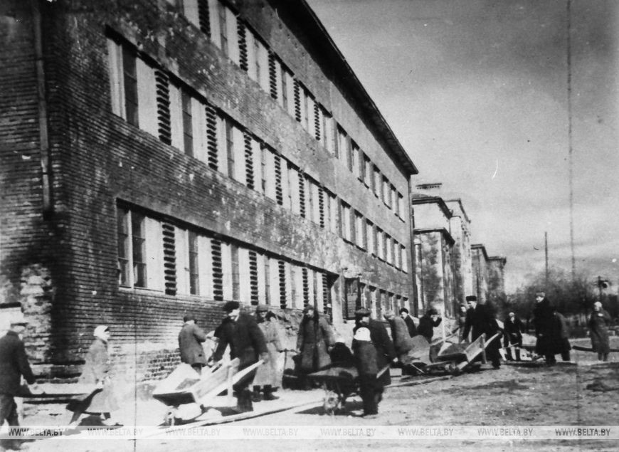 Восстановление Брестской областной больницы, декабрь 1948 года. Фоторепродукция БЕЛТА