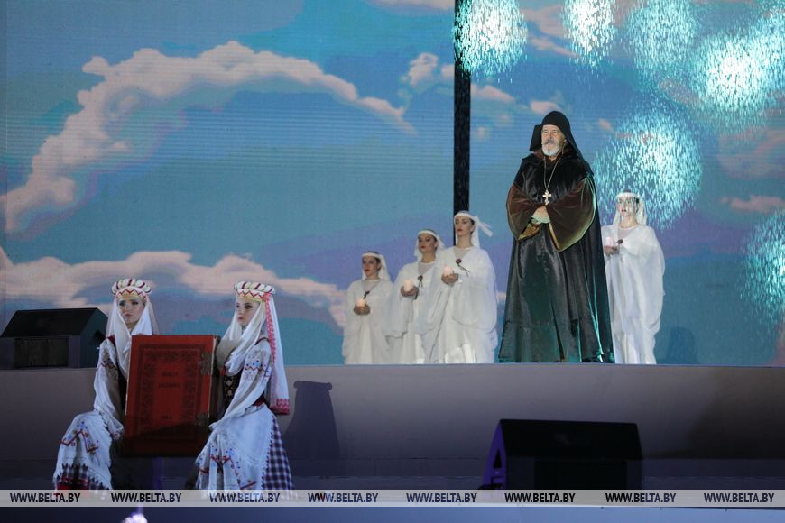 Шоу "Миллениум" стало кульминацией празднования тысячелетия Бреста