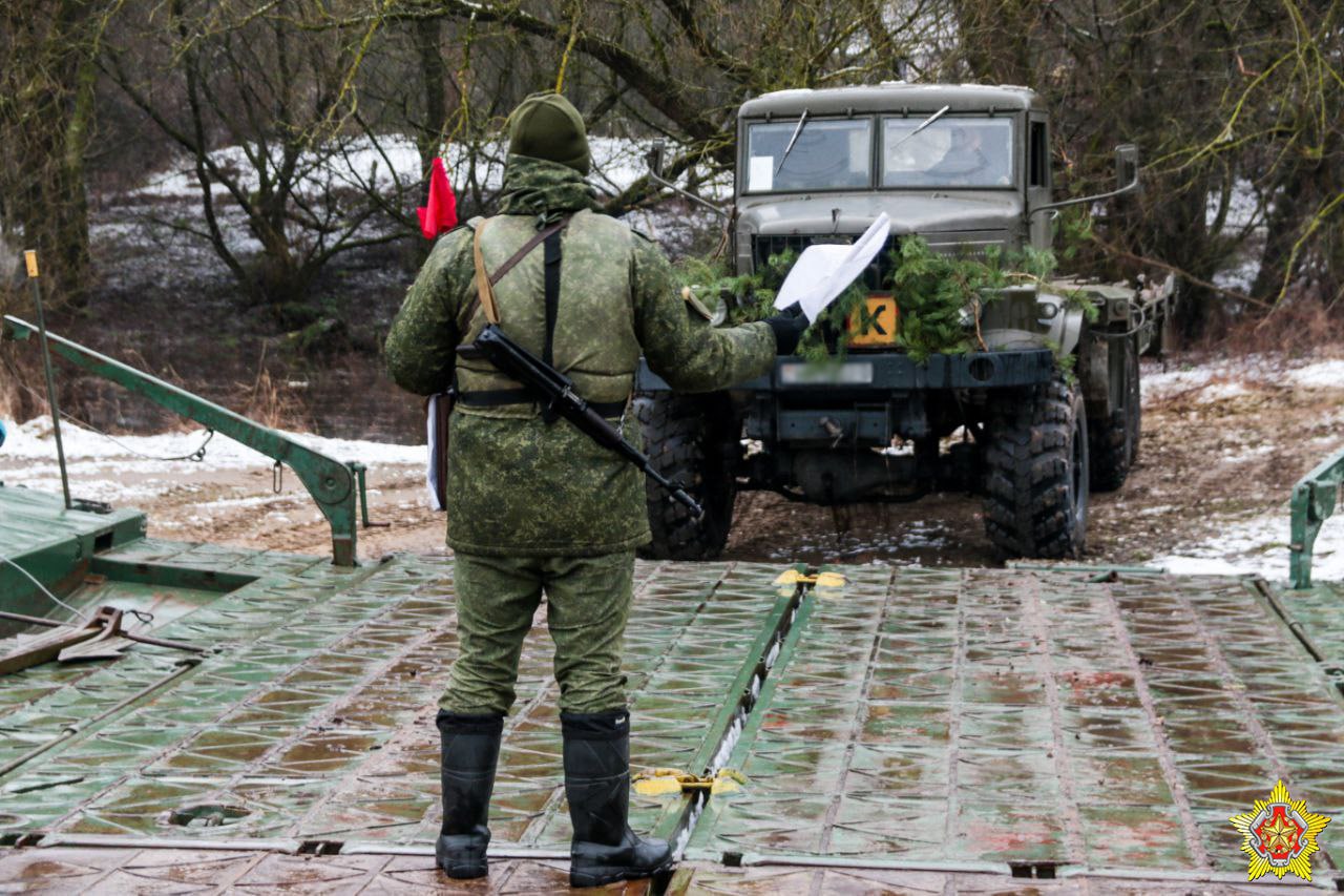 Белорусские военные отработали