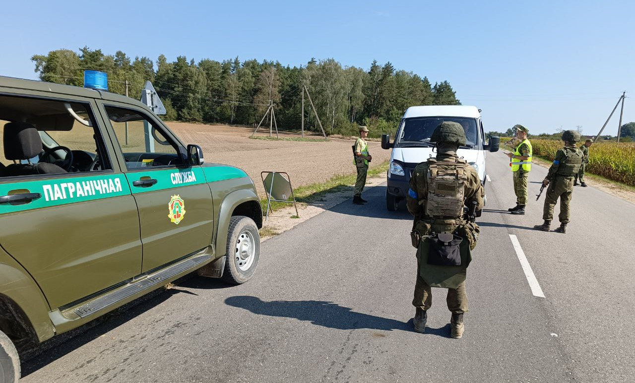 Военные с пограничниками